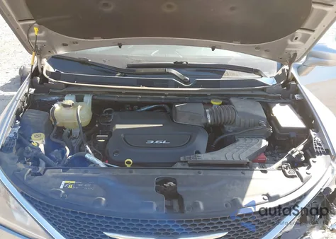 2018 Chrysler Pacifica Touring L from USA, damaged, VIN 2C4RC1BG6JR128698